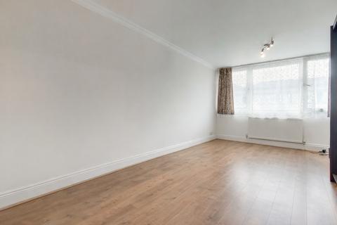 2 bedroom apartment for sale, Ray Lodge Road, Woodford Green, IG8