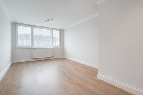 2 bedroom apartment for sale, Ray Lodge Road, Woodford Green, IG8