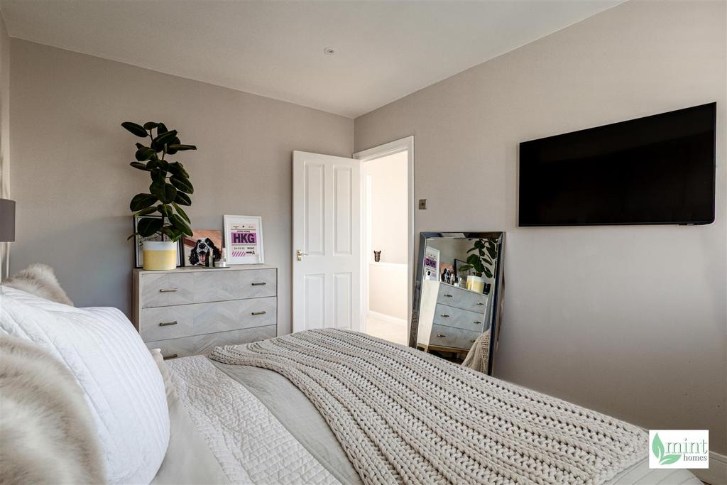 Matthew Arnold Close - Watermark-6.jpg