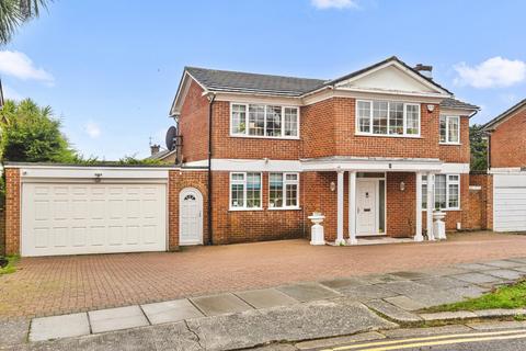 4 bedroom detached house for sale, Ash Close, Hove BN3