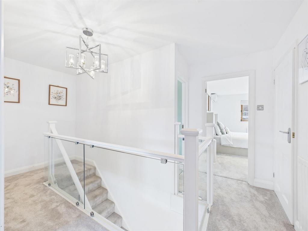 CAM02885 G0-PR0542-STILL016.jpg