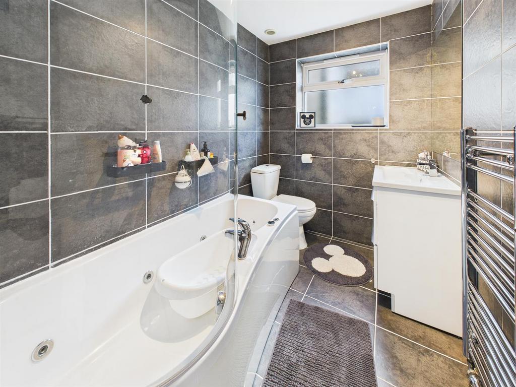 CAM02885 G0-PR0542-STILL019.jpg