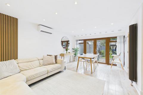 undefined, Kerrill Avenue, Coulsdon CR5