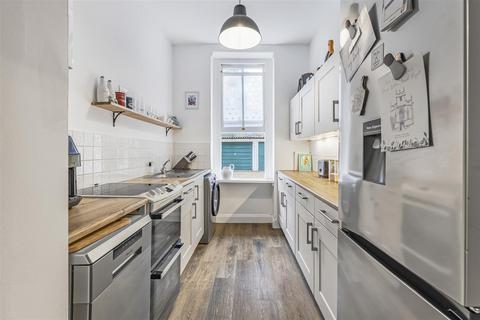 1 bedroom flat for sale, Elm Bank Mansions, Barnes, London, SW13