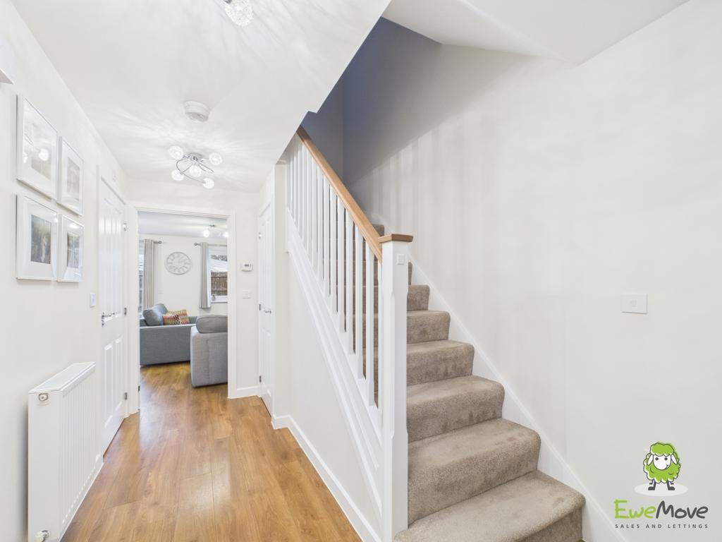 Ewe Move Estate Agents Basingstoke - Fairway Road