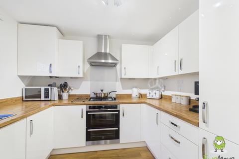2 bedroom semi-detached house for sale, FAIRWAY ROAD, BASINGSTOKE, RG24