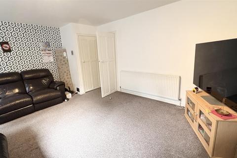 3 bedroom end of terrace house for sale, April Croft, Birmingham B13