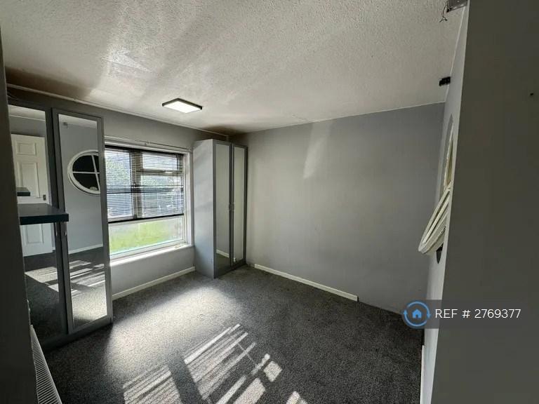 Room2