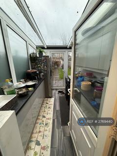 4 bedroom semi-detached house to rent, Yeading Avenue, Harrow, HA2