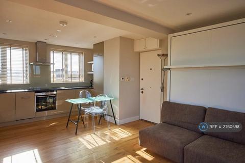 Studio to rent, Rydal Water, London, NW1