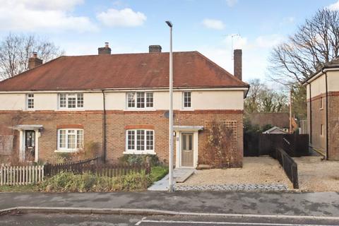 3 bedroom semi-detached house to rent, Wood Lane, Wendover