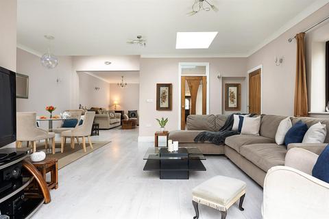 undefined, Bath Road, Hounslow TW4