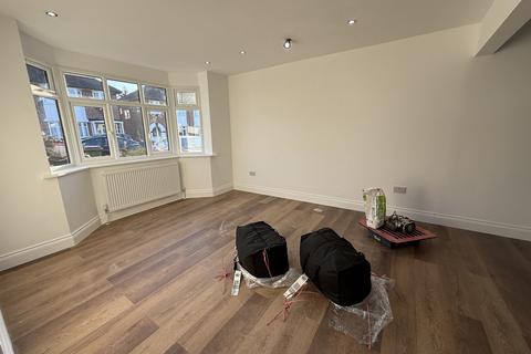3 bedroom semi-detached house to rent, Milford Gardens, Edgware, HA8