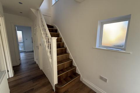 3 bedroom semi-detached house to rent, Milford Gardens, Edgware, HA8