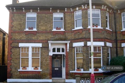2 bedroom flat to rent, Lanercost Road, London, SW2
