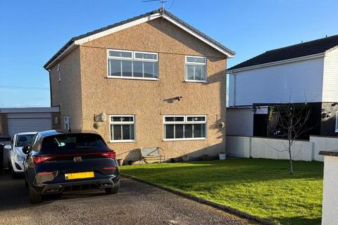 4 bedroom detached house for sale, Lon Gardener, Valley, Anglesey, LL65