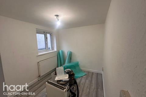 3 bedroom bungalow to rent, Alvis Avenue, CLACTON-ON-SEA