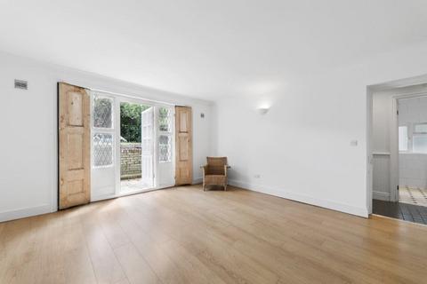2 bedroom flat to rent, Talbot Road, Highgate, N6
