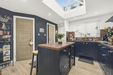 2 bedroom apartment for sale, Mumbles Road, Mumbles, Swansea
