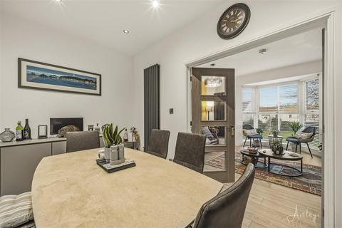 2 bedroom apartment for sale, Mumbles Road, Mumbles, Swansea