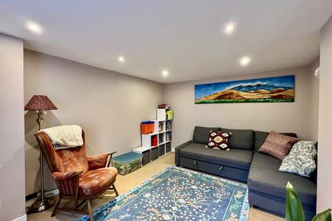3 bedroom terraced house for sale, 23 Millburn Street, Kirkcudbright