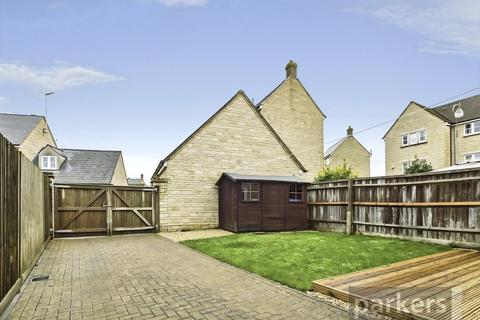 3 bedroom terraced house to rent, Cedar Drive, Witney, Oxfordshire, OX28