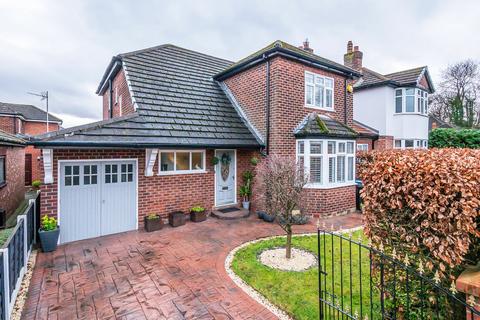 3 bedroom detached house for sale, Teesdale Avenue, Davyhulme, Manchester, M41