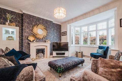 3 bedroom detached house for sale, Teesdale Avenue, Davyhulme, Manchester, M41