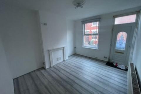 3 bedroom terraced house to rent, robey terrace, Nottingham NG7