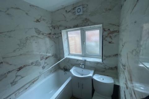 3 bedroom terraced house to rent, robey terrace, Nottingham NG7