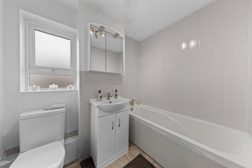 36 Wisteria Way Web26.jpg