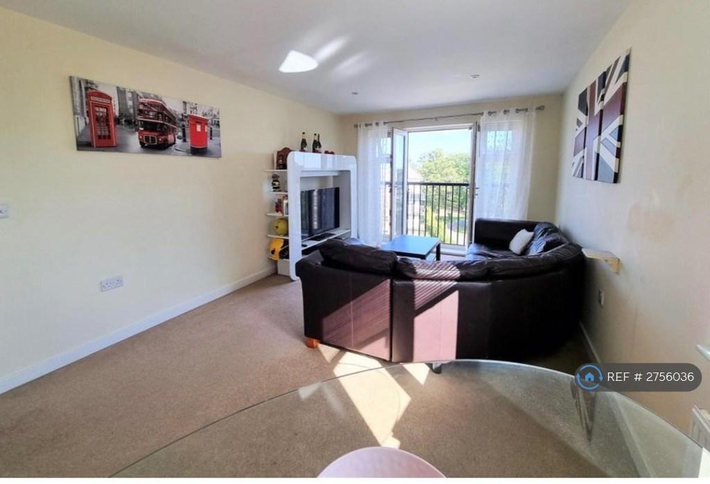 Lounge / Dining