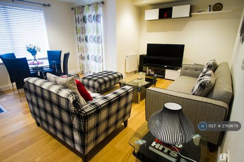 3 bedroom flat to rent, Hankins House, London, SE10