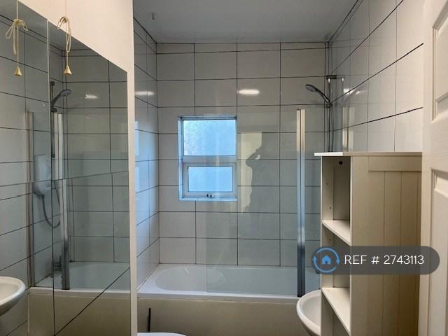 1st Floor Bathroom