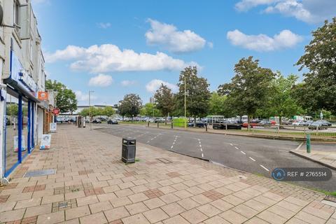 undefined, The Common, Hatfield, AL10