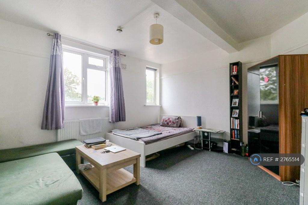 Lounge/Bed 1