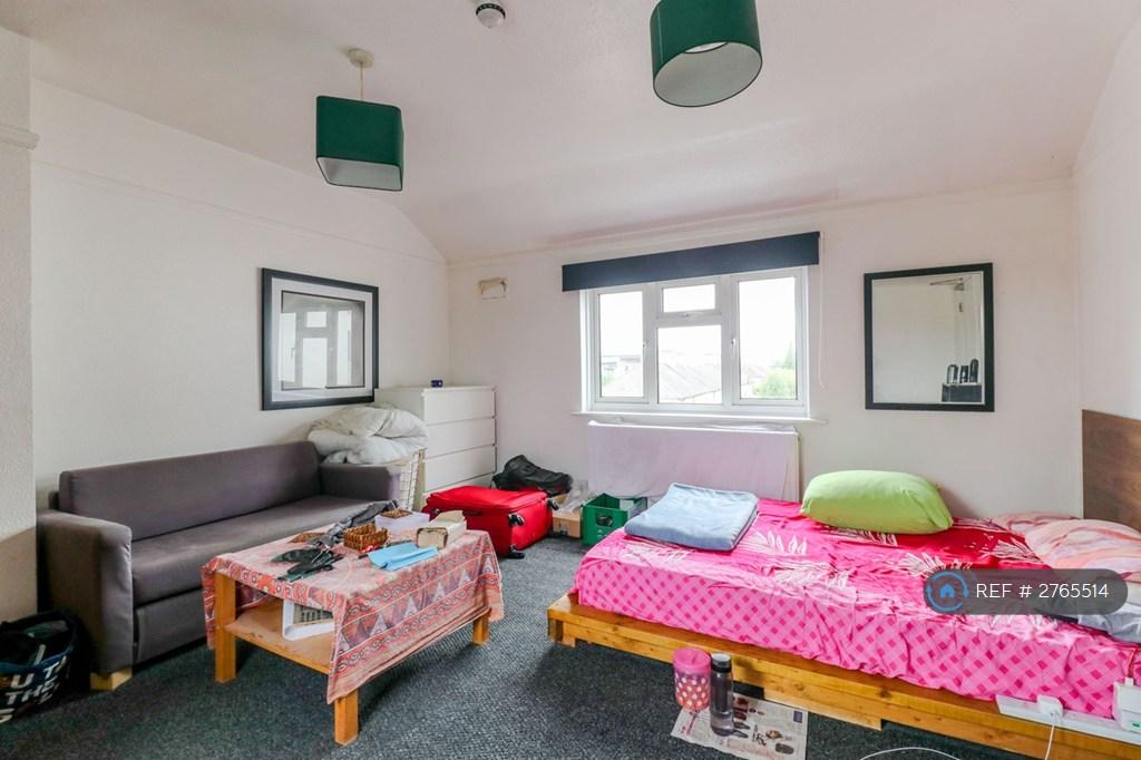 Upstairs Bedroom 3