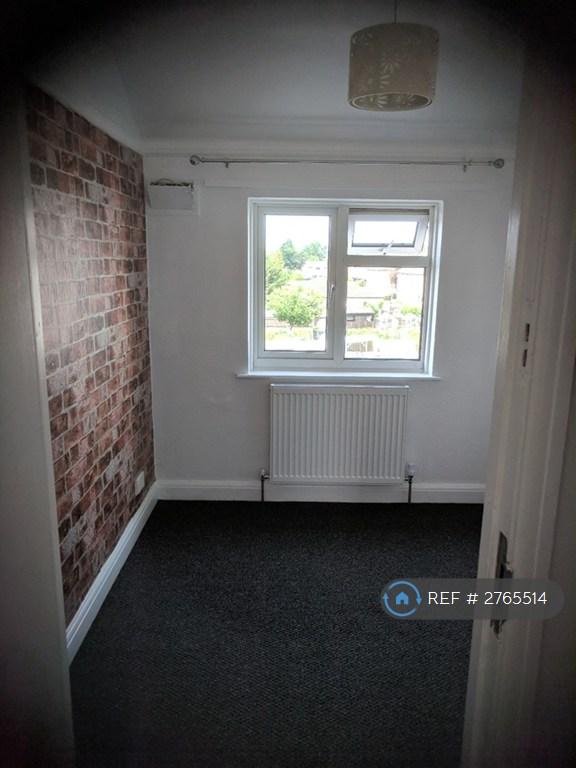 Upstairs Bedroom 4