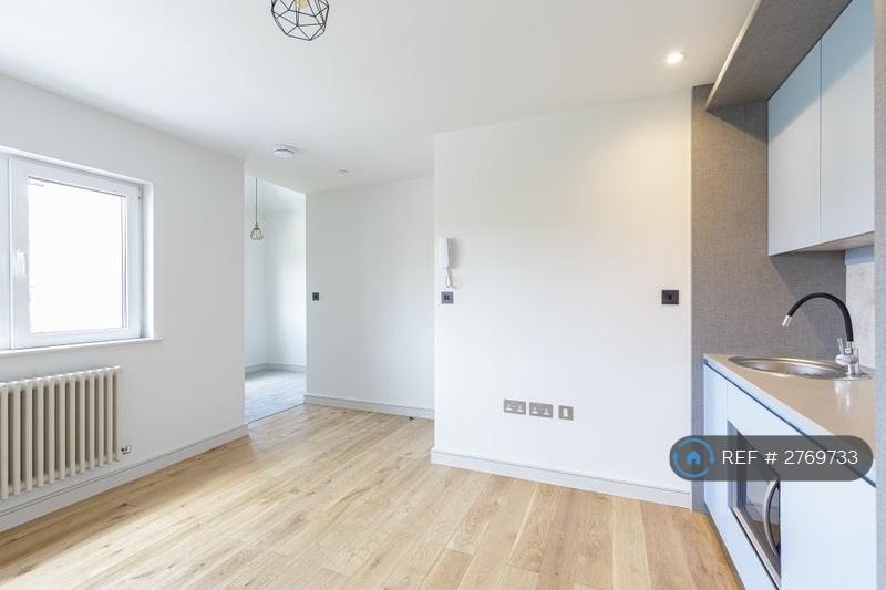 Living/Dining Area