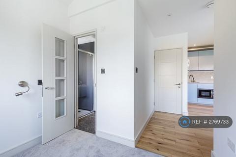 undefined, Isleworth, Isleworth, TW7
