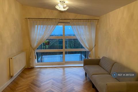 2 bedroom flat to rent, Montmano Drive, Manchester, M20