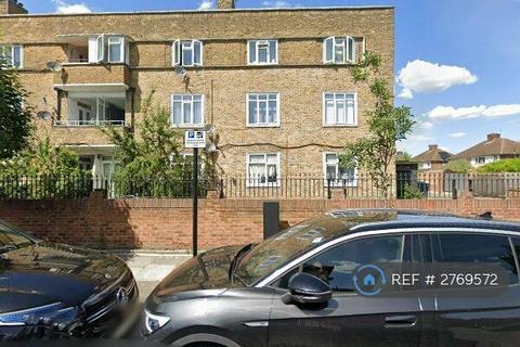 4 bedroom flat to rent, Sir Alexander Road, London, W3