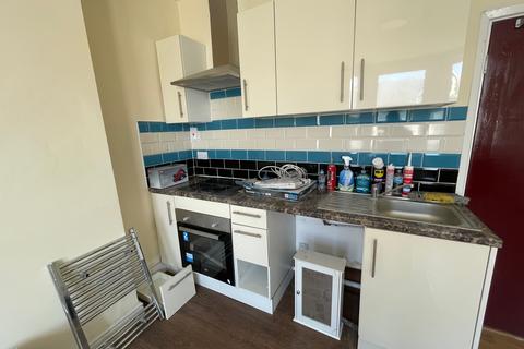 1 bedroom flat to rent, Rawden Place, Cardiff CF11