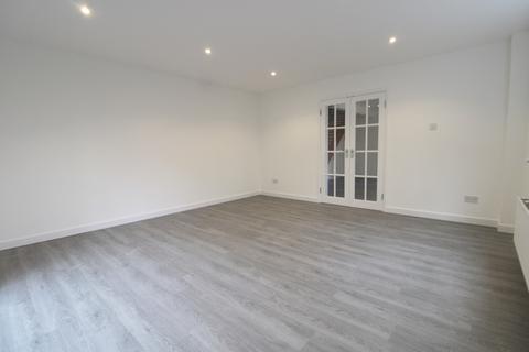 undefined, Shaftesbury Mount, Camberley GU17