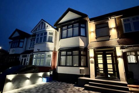 undefined, Springfield Drive, Gants Hill, IG2