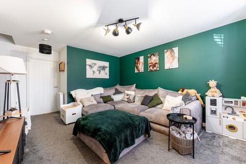 3 bedroom end of terrace house for sale, Meadow Way, Tamworth B79