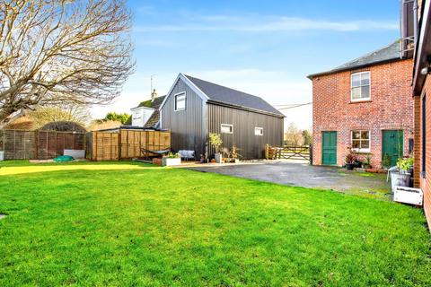 5 bedroom detached house for sale, Upper Farringdon Road, Alton GU34