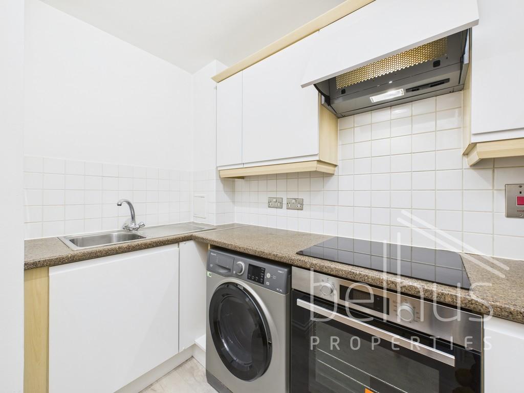 Kitchen 001