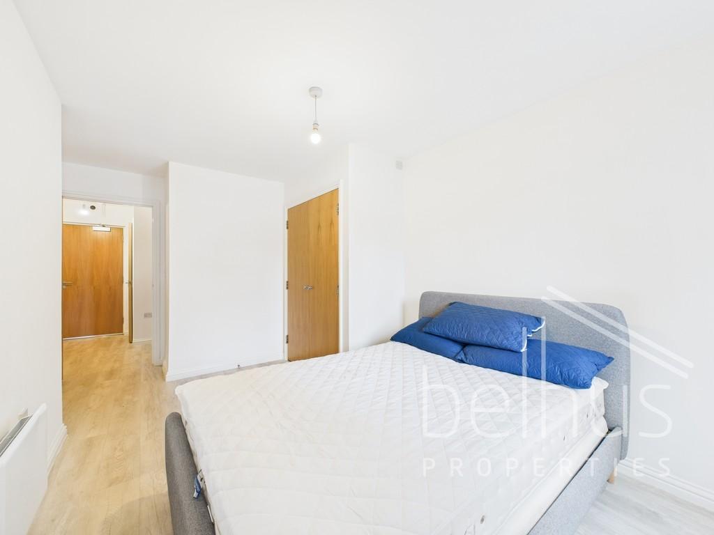 Bedroom 006