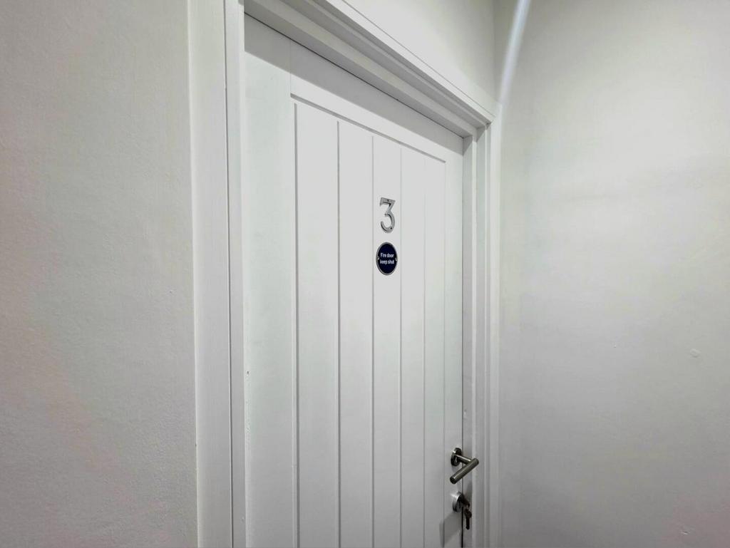 Rooms 3 Entrance